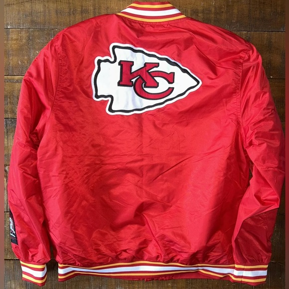 Kansas City Chiefs Red Varsity Bomber Jacket Small NWT - Picture 2 of 4